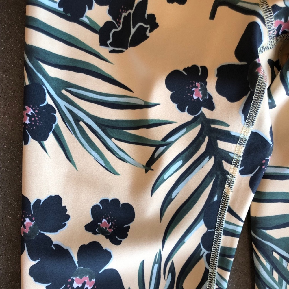 Beyond Yoga high waisted legging - Picture 2 of 2